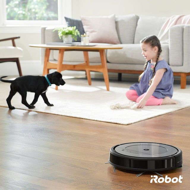 Biriken toz ile evcil hayvan tüylerini, aynı anda hem süpüren hem de paspas yapan Roomba Combo’nun uzman temizliğine hayran kalacaksınız. 🐶🤖

#iRobot #RoombaCombo #RobotSüpürge