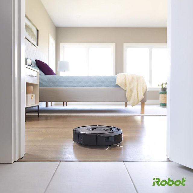 Güne iRobot Roomba temizliğiyle başlayanlar burada mı? 🤖

 #iRobot #Roomba #Roombai7 #Roombai7Plus #VaktinizSizeKalsın
