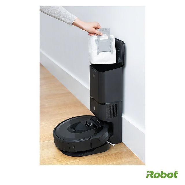 Roomba i7+ robot süpürgelerin Clean Base otomatik kir boşaltma istasyonu sayesinde 30 temizliğe kadar tozla temasınız sıfır olacak. 💚🤖

#iRobot #Roomba #Roombai7Plus #Roombai3Plus #Roombas9Plus #AkıllıRobotSüpürge  #VaktinizSizeKalsın